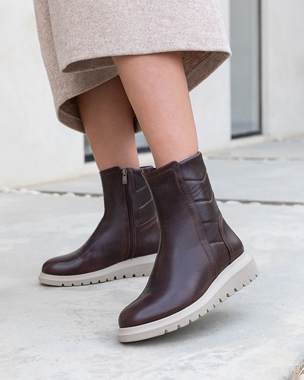 بوت زنانه برتونیکس A-4027